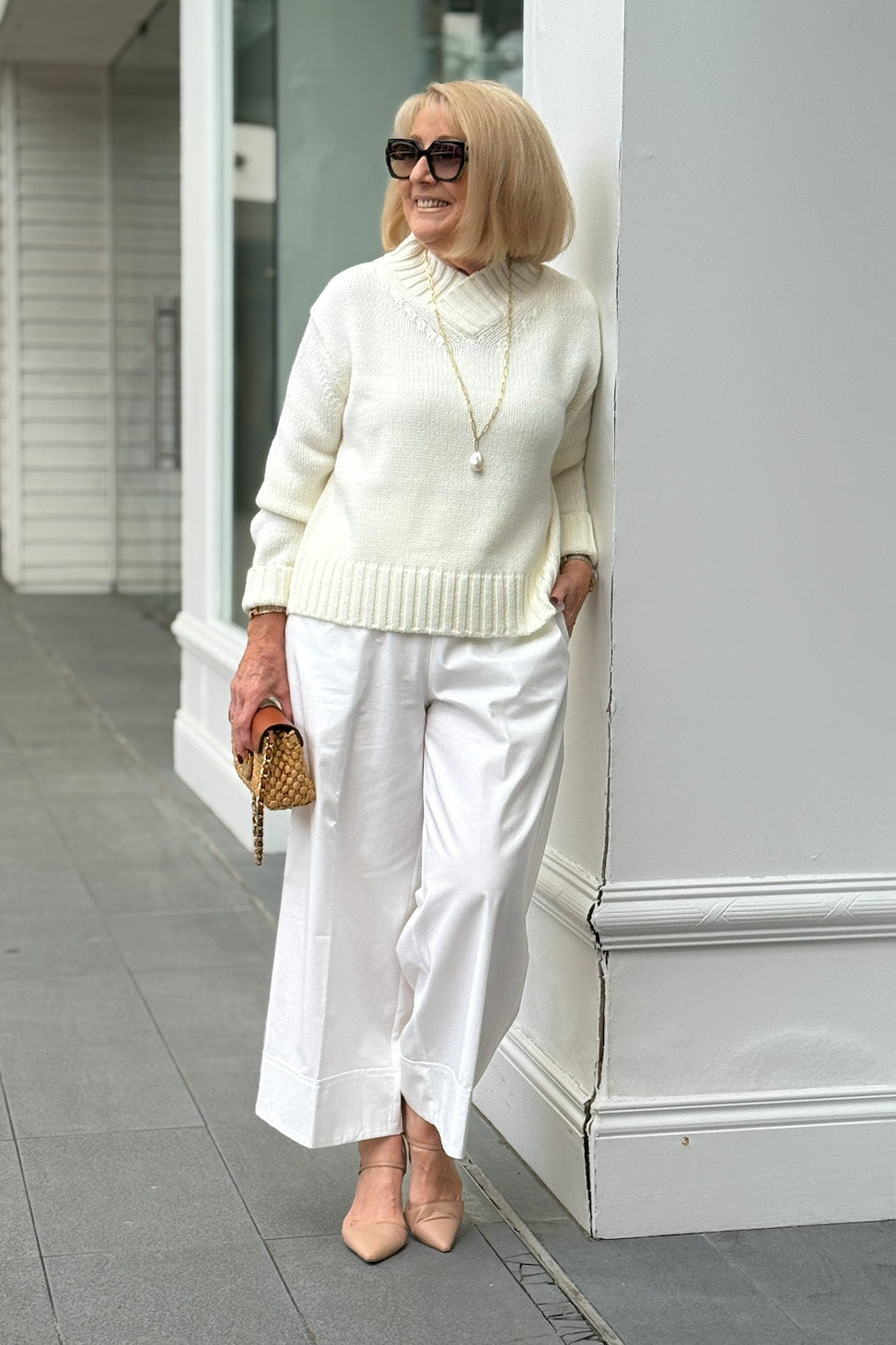 CROSSOVER COLLAR KNIT
