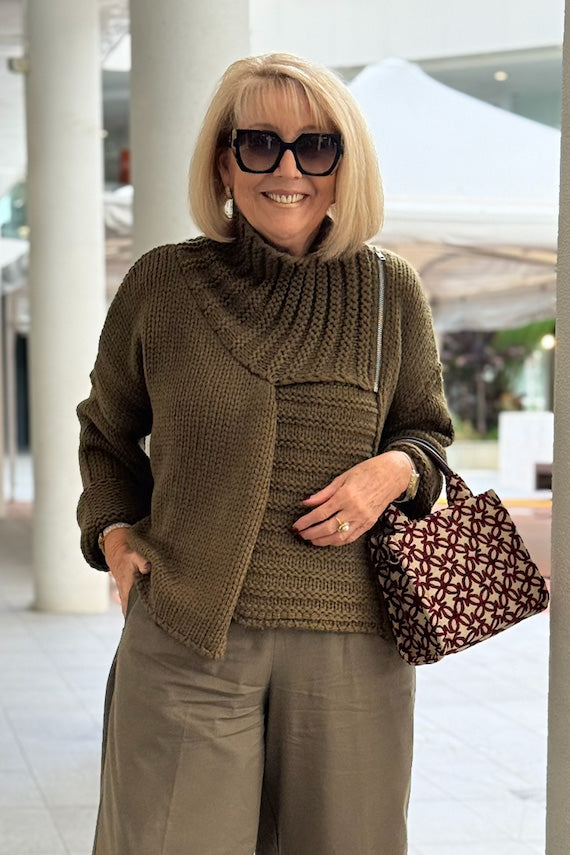 Tirelli khaki knit blouse modern versatile layering top