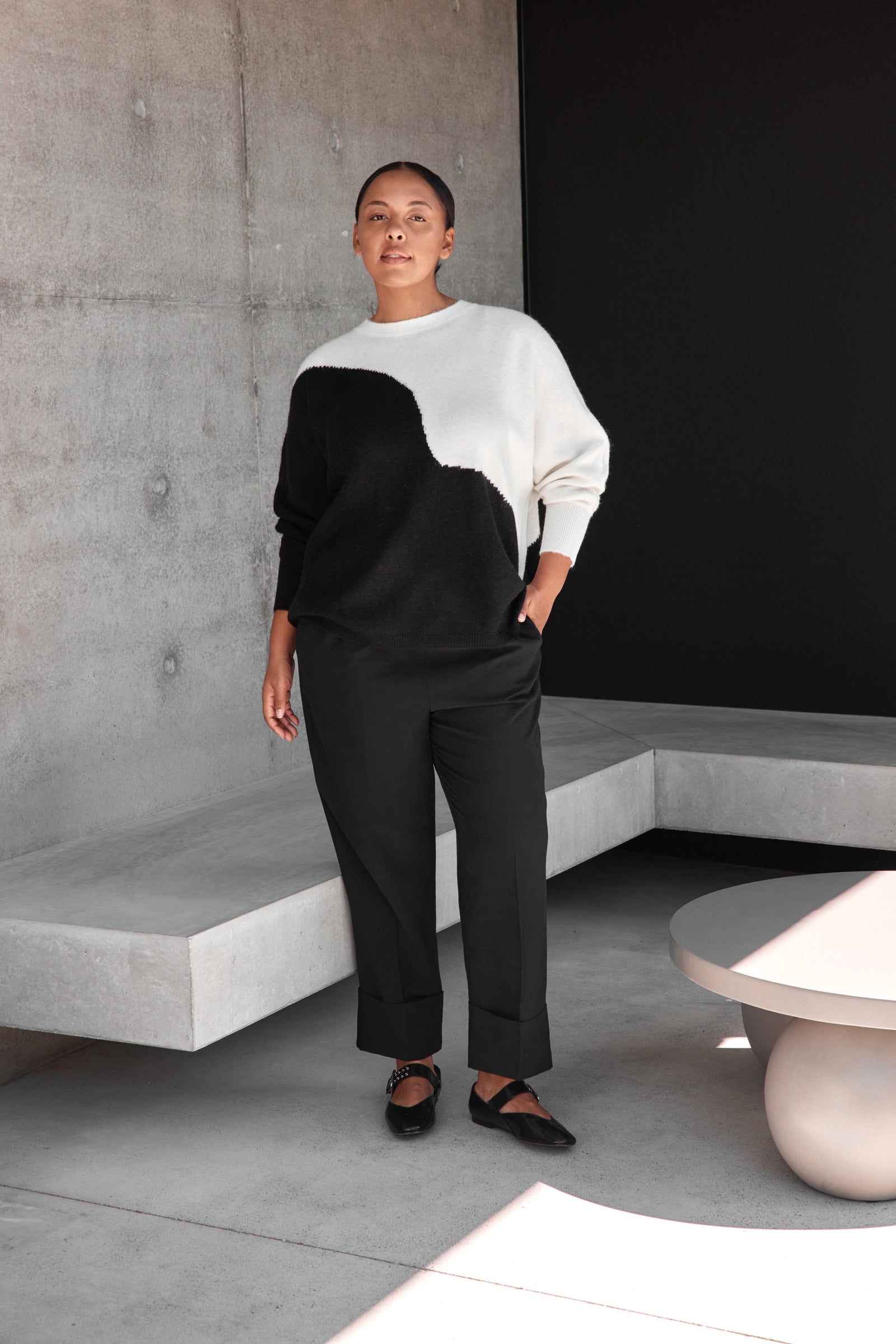 WAVE DETAIL CONTRAST KNIT