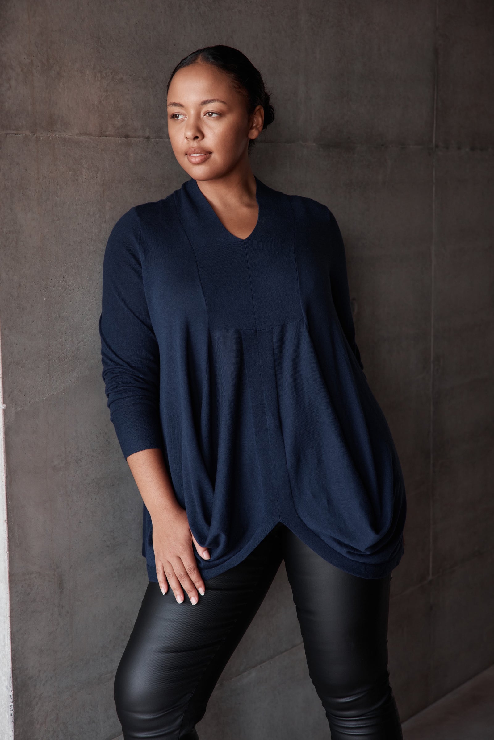 DRAPE KNIT TOP