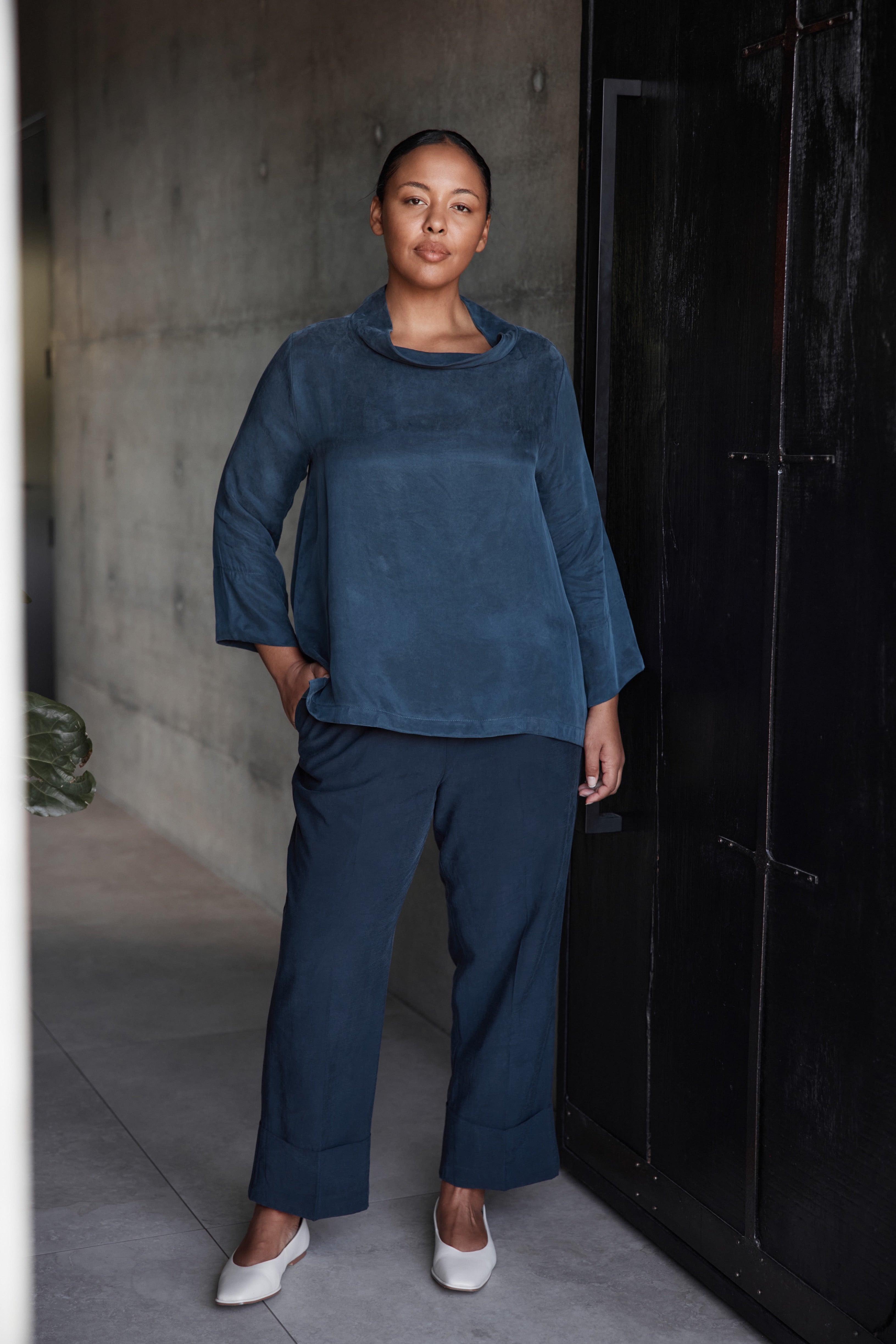Blue mock neck top deals