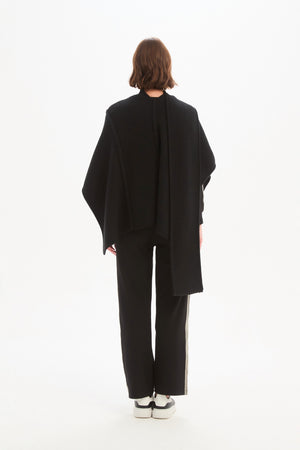 ASYMMETRIC WRAP KNIT