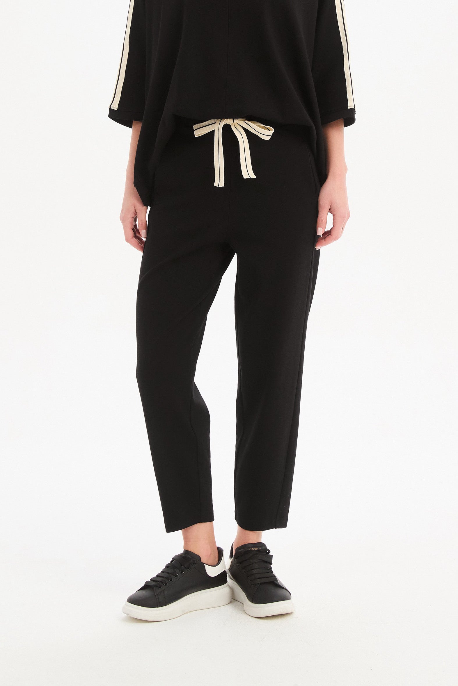 Barrel Leg Lounge Pant | Women's Tapered Mid-High Rise Sweatpants black