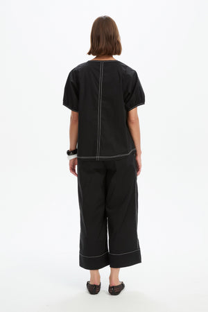 BISHOP SLEEVE CONTRAST TOP