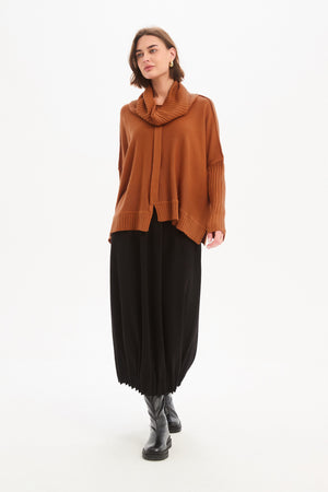 BOXY RIB SLEEVE KNIT amberstone front