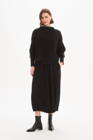 CONTRAST STITCH DETAIL KNIT
