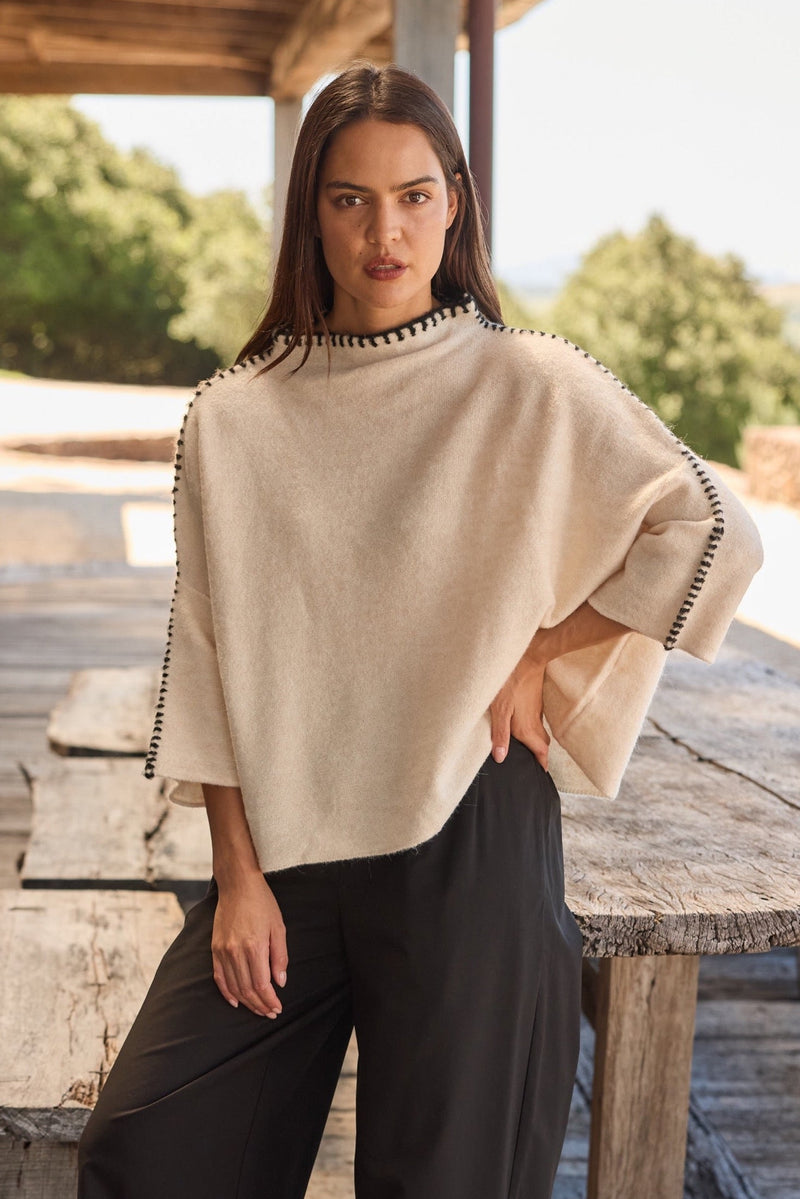 CONTRAST STITCH DETAIL KNIT