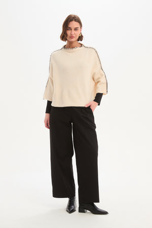 CONTRAST STITCH DETAIL KNIT