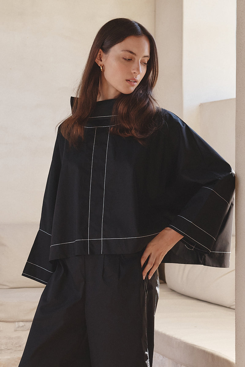 FUNNEL NECK CONTRAST TOP