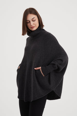 HIGH NECK OVERSIZED KNIT