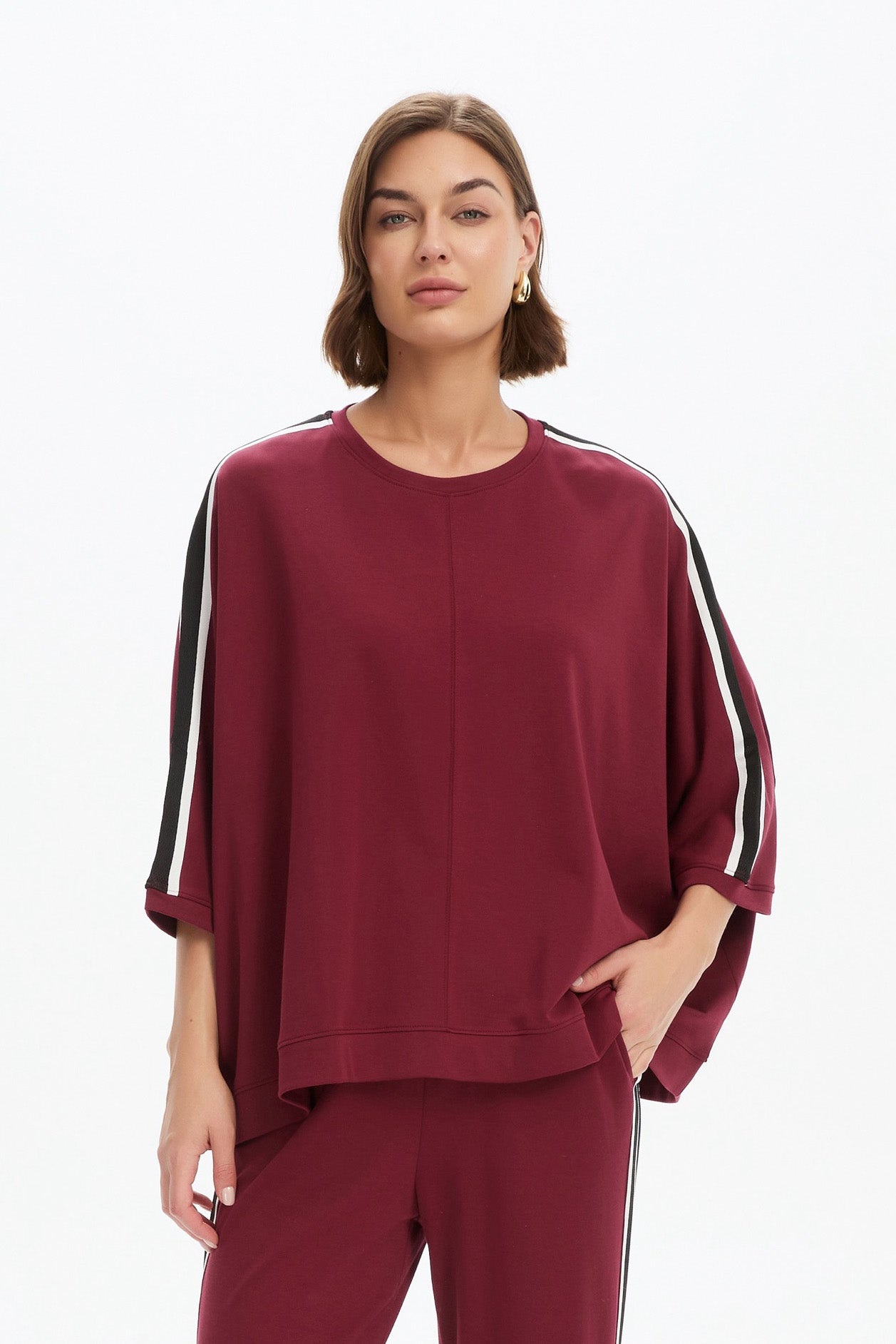 OVERSIZED 3/4 STRIPE SLEEVE TEE