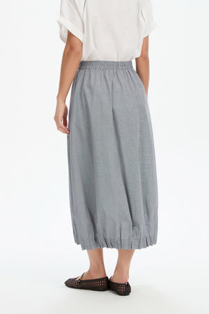 PIN TUCK HEM GINGHAM SKIRT checkered  side