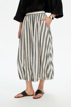 PIN TUCK HEM STRIPE SKIRT