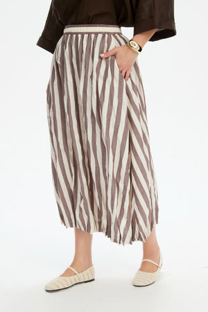 PIN TUCK HEM STRIPE SKIRT