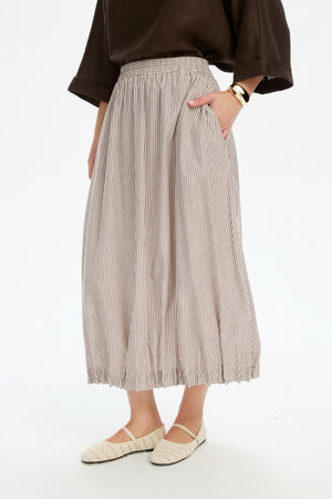 PIN TUCK HEM STRIPE SKIRT
