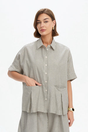 PLEAT POCKET STRIPE SHIRT