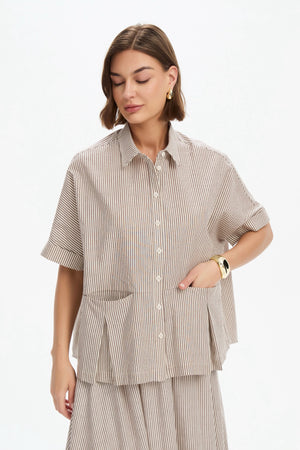 PLEAT POCKET STRIPE SHIRT