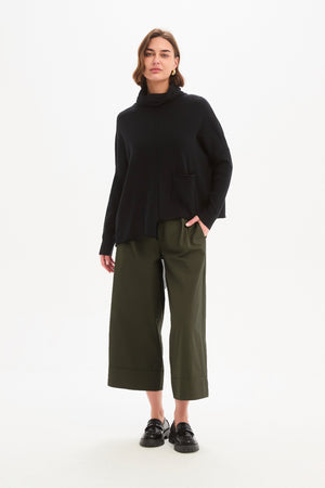 ROLL HEM POCKET KNIT