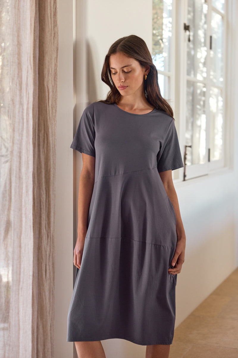 SHORT SLEEVE DIAGONAL SEAM DRESS