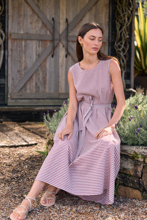 SLEEVELESS TIE BELT STRIPE DRESS