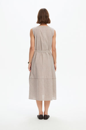 SLEEVELESS TIE BELT STRIPE DRESS