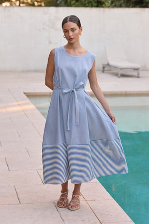 SLEEVELESS TIE BELT STRIPE DRESS
