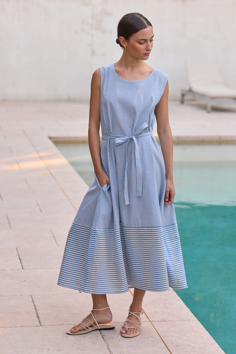 SLEEVELESS TIE BELT STRIPE DRESS