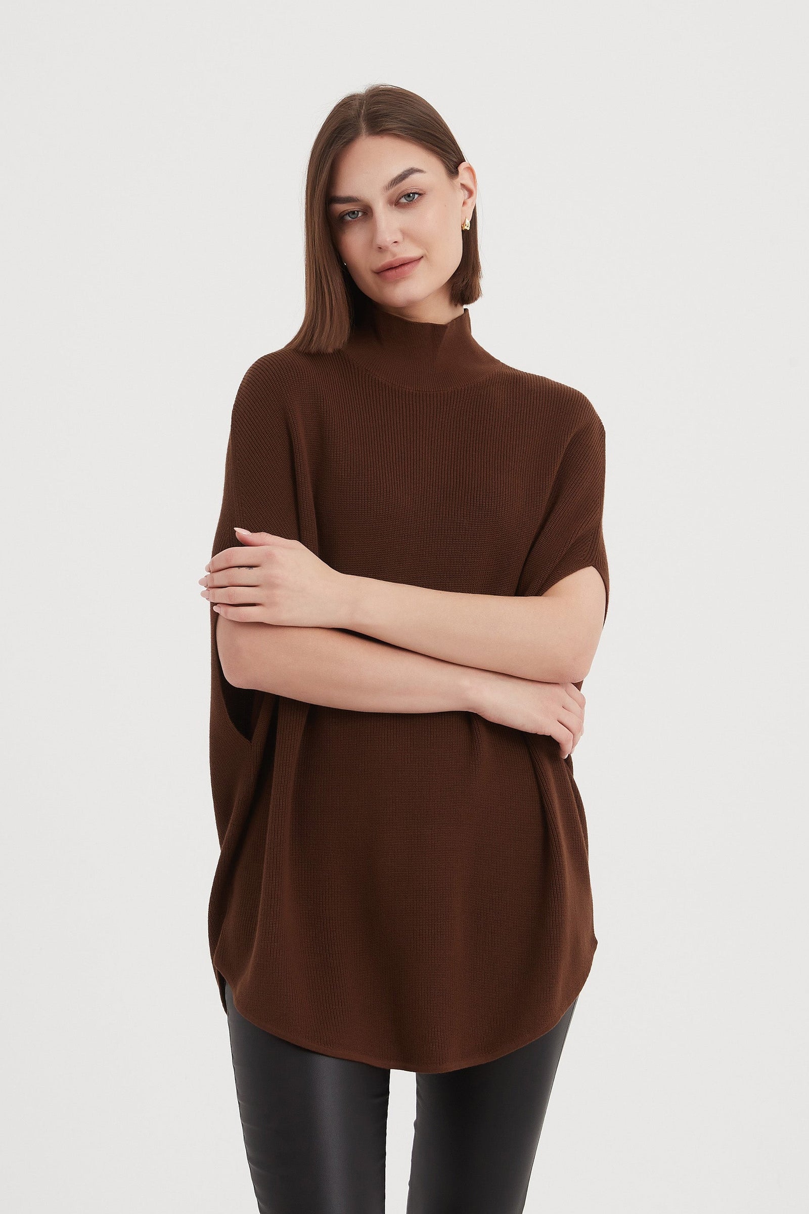 SLEEVELESS TUNIC
