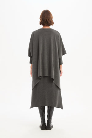 SPLIT HEM KNIT TOP