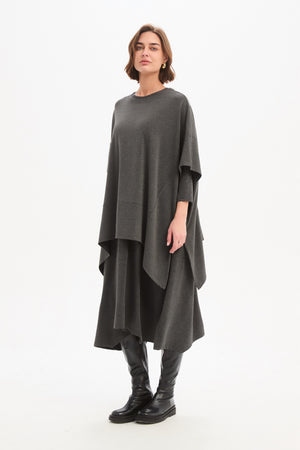 SPLIT HEM KNIT TOP