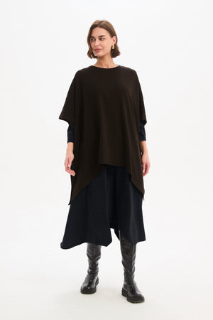 SPLIT HEM KNIT TOP