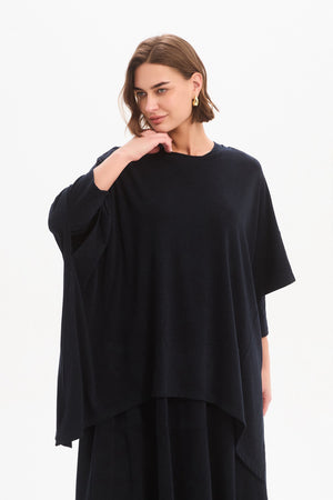 SPLIT HEM KNIT TOP