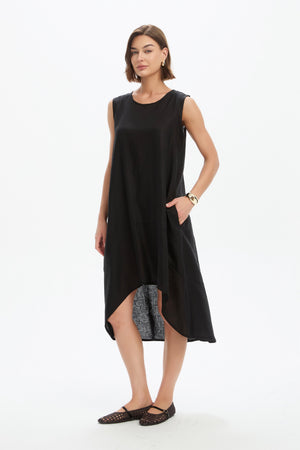 SPLIT HEM SLEEVELESS TUNIC