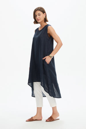 SPLIT HEM SLEEVELESS TUNIC