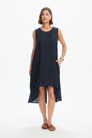 SPLIT HEM SLEEVELESS TUNIC