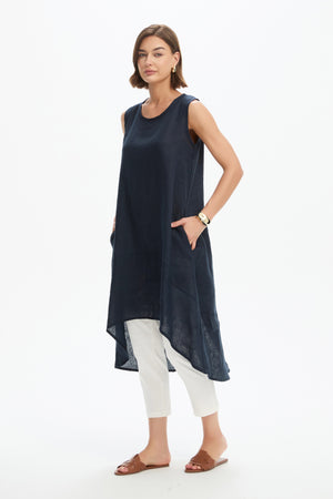 SPLIT HEM SLEEVELESS TUNIC