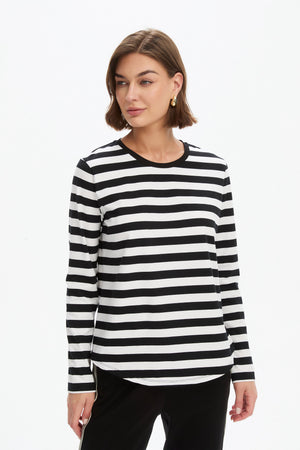 STRIPE CURVE HEM TSHIRT