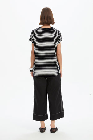 STRIPE V NECK SWING TEE
