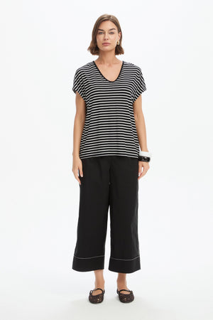STRIPE V NECK SWING TEE
