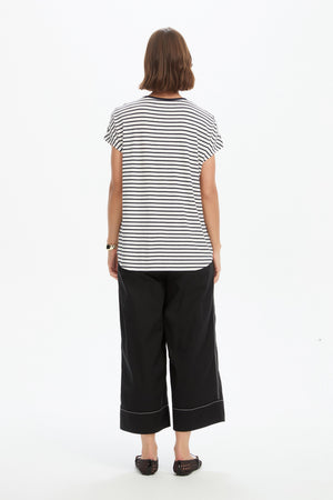 STRIPE V NECK SWING TEE