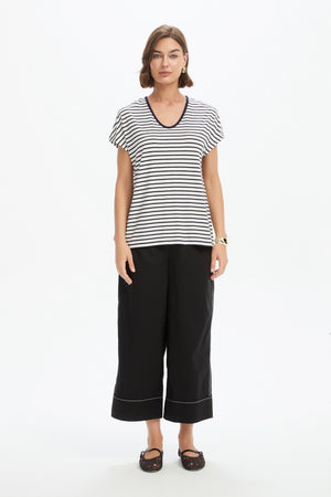 STRIPE V NECK SWING TEE