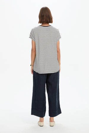 STRIPE V NECK SWING TEE