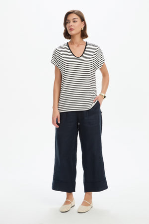 STRIPE V NECK SWING TEE