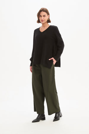 V NECK SPLIT KNIT