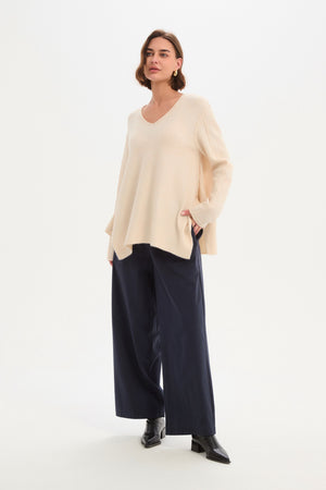 V NECK SPLIT KNIT