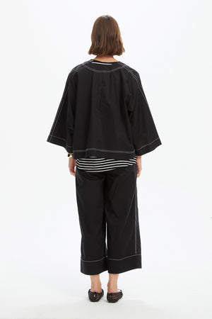 V NECK CONTRAST TOP black back