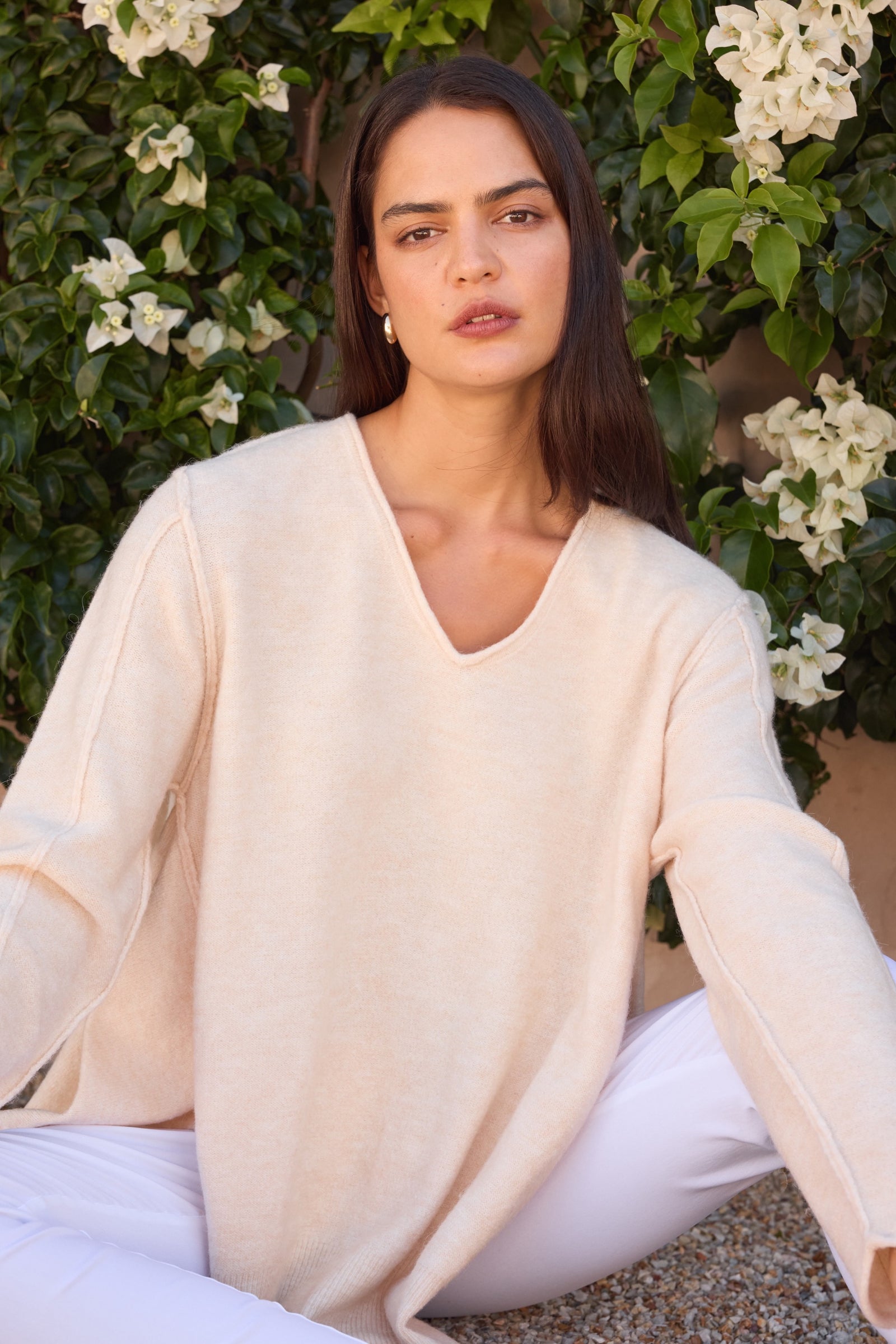 V NECK SPLIT KNIT