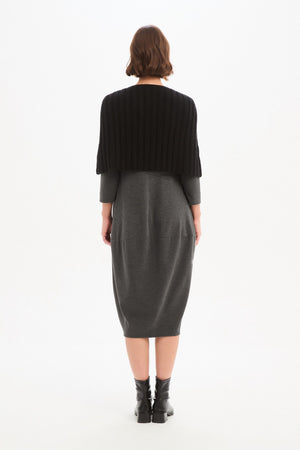 ZIP THROUGH KNIT SHAWL