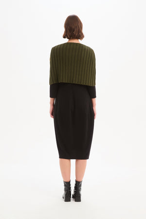 ZIP THROUGH KNIT SHAWL