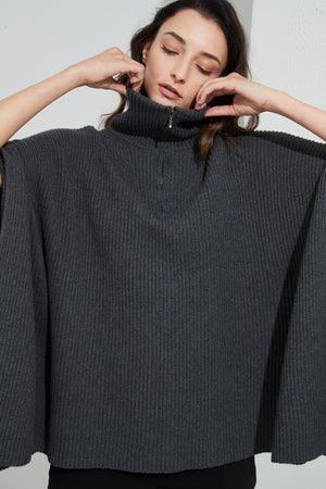 ZIP COLLAR PONCHO